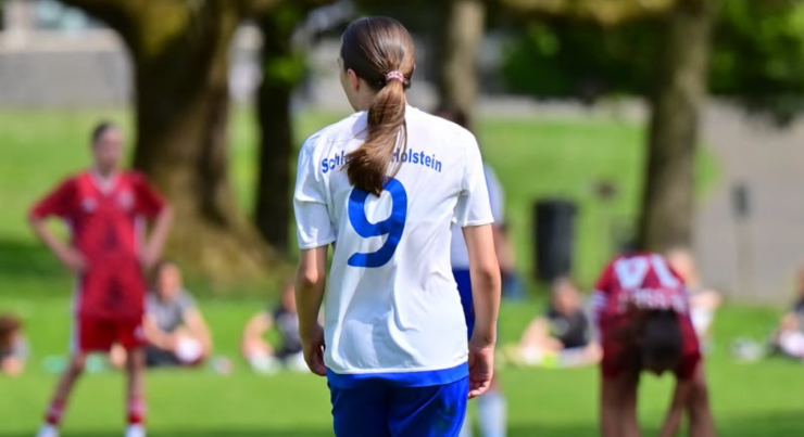 Auf der Insel: Zwischen Torjägerkanone, Holstein Kiel und dem Insel-Alltag: Das Sylter Ausnahmetalent Emilia Otto