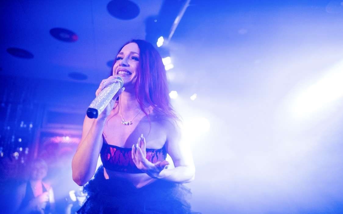 Julia McCallion: Gratis-Konzert in Westerland